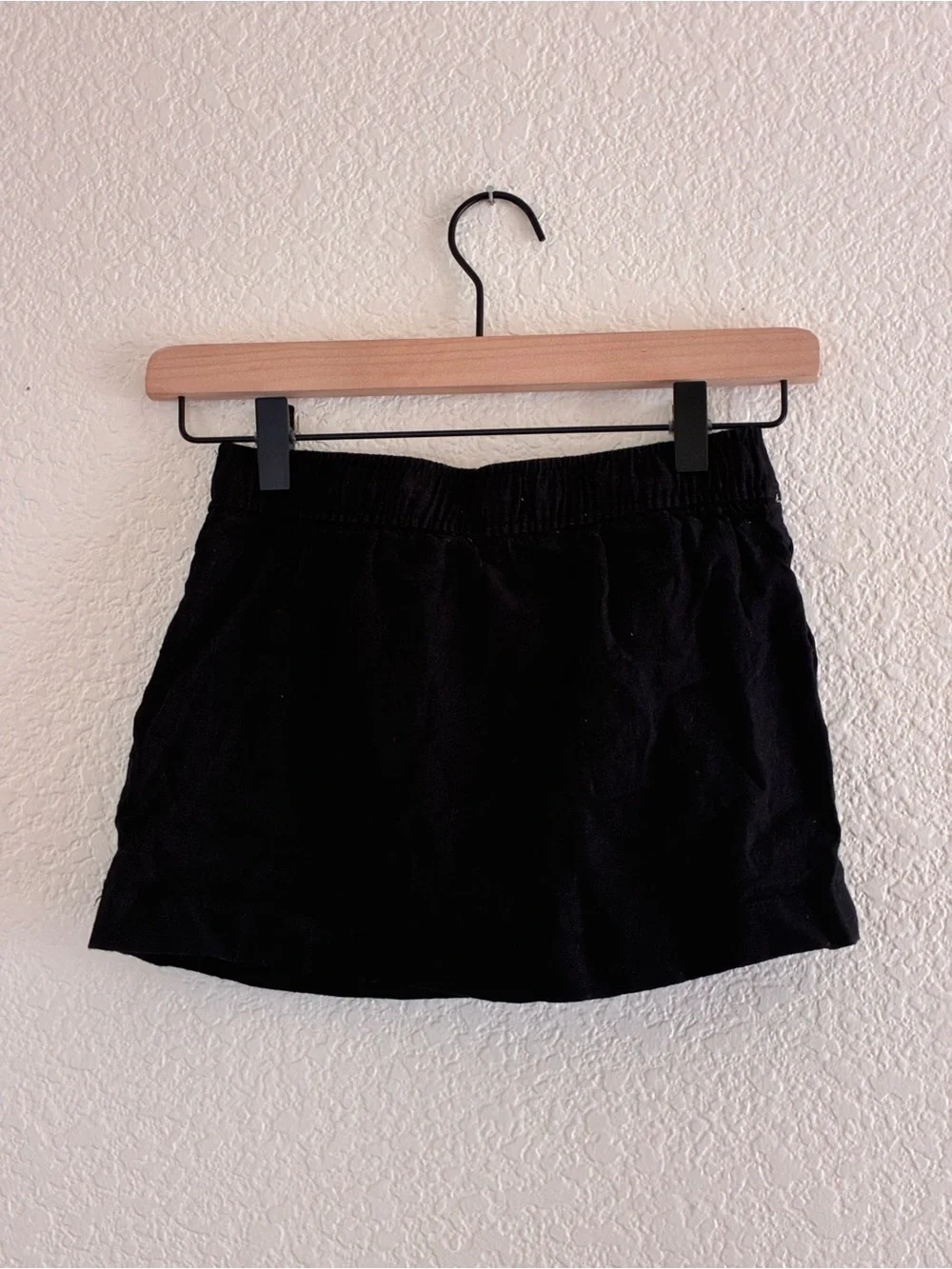 Old Navy | Like new black linen blend elastic waist mini skirt girls size 8